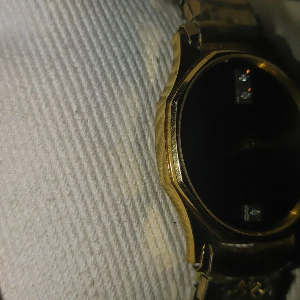 Bulova Quartz Gold Tone Watch Vintage Diamond Accents Stainless Steel Working - Picture 10 of 10